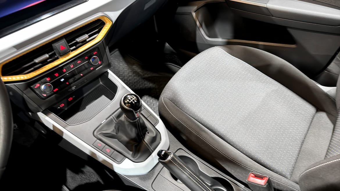 Vehicle Image 15