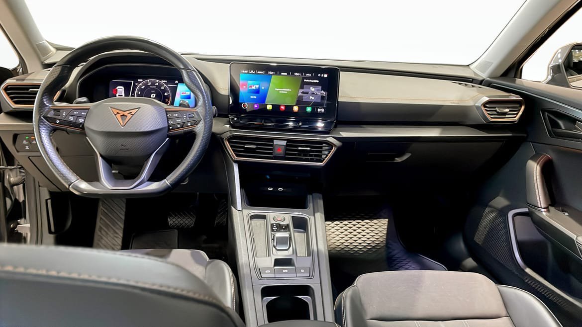 Vehicle Image 10
