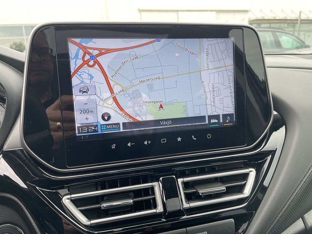 Vehicle Image 7