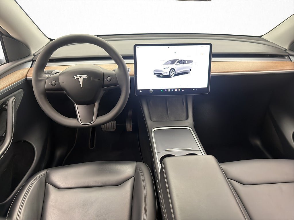 Vehicle Image 14