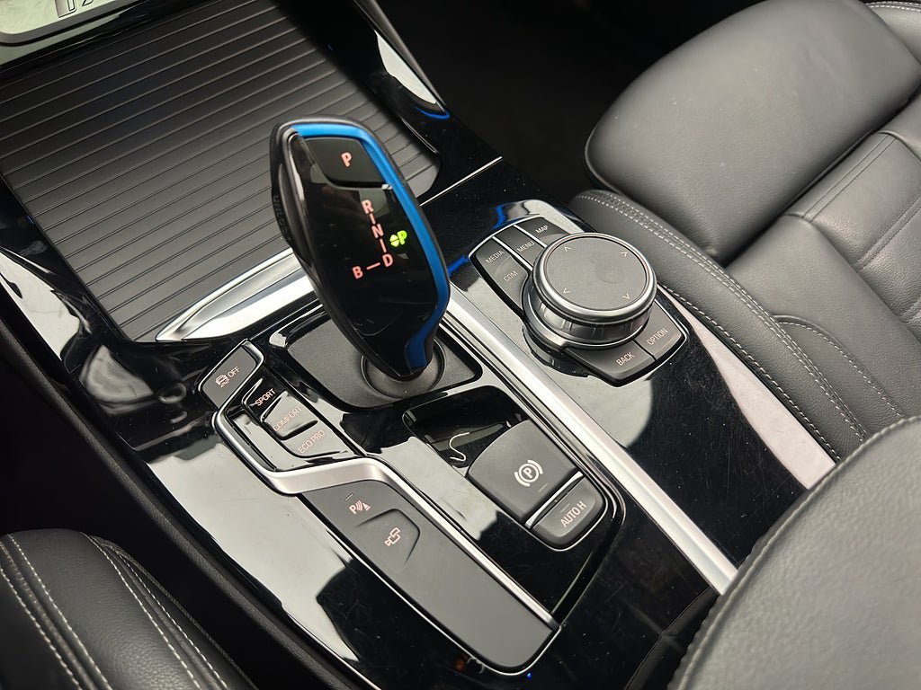 Vehicle Image 24