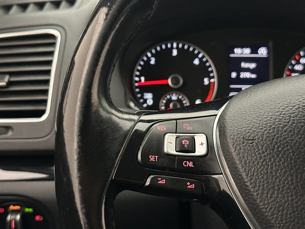 Vehicle Image 24