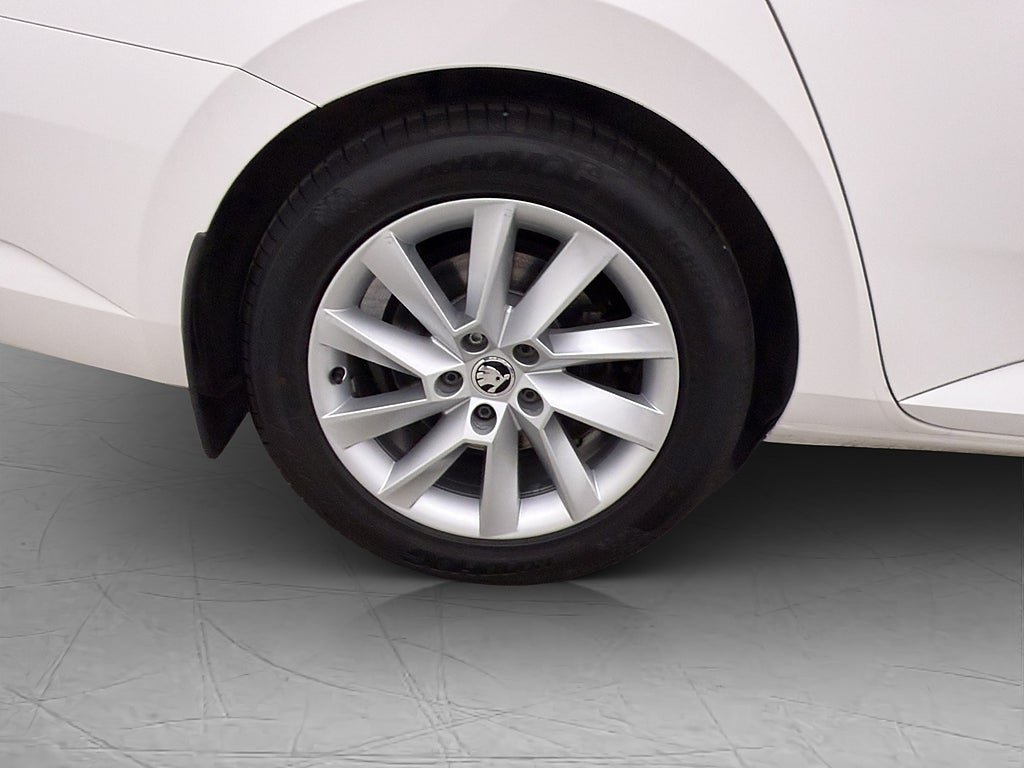 Vehicle Image 36