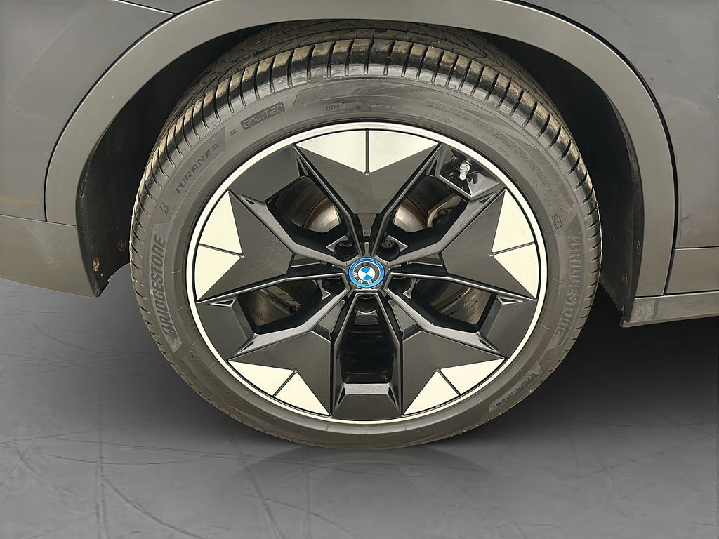Vehicle Image 36