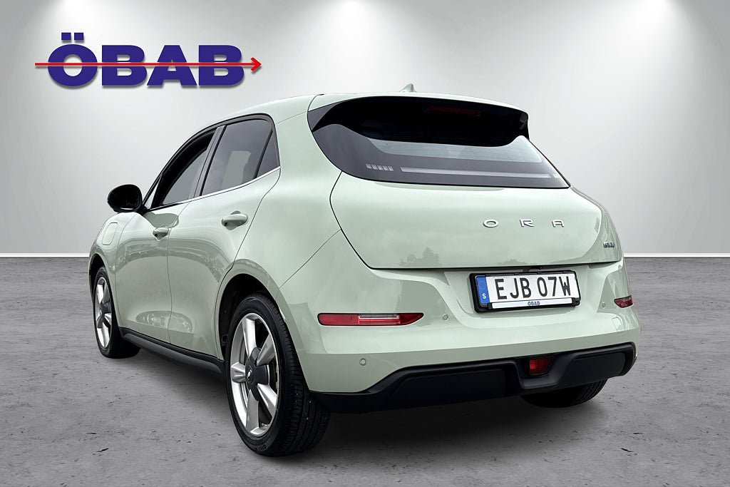 Vehicle Image 6