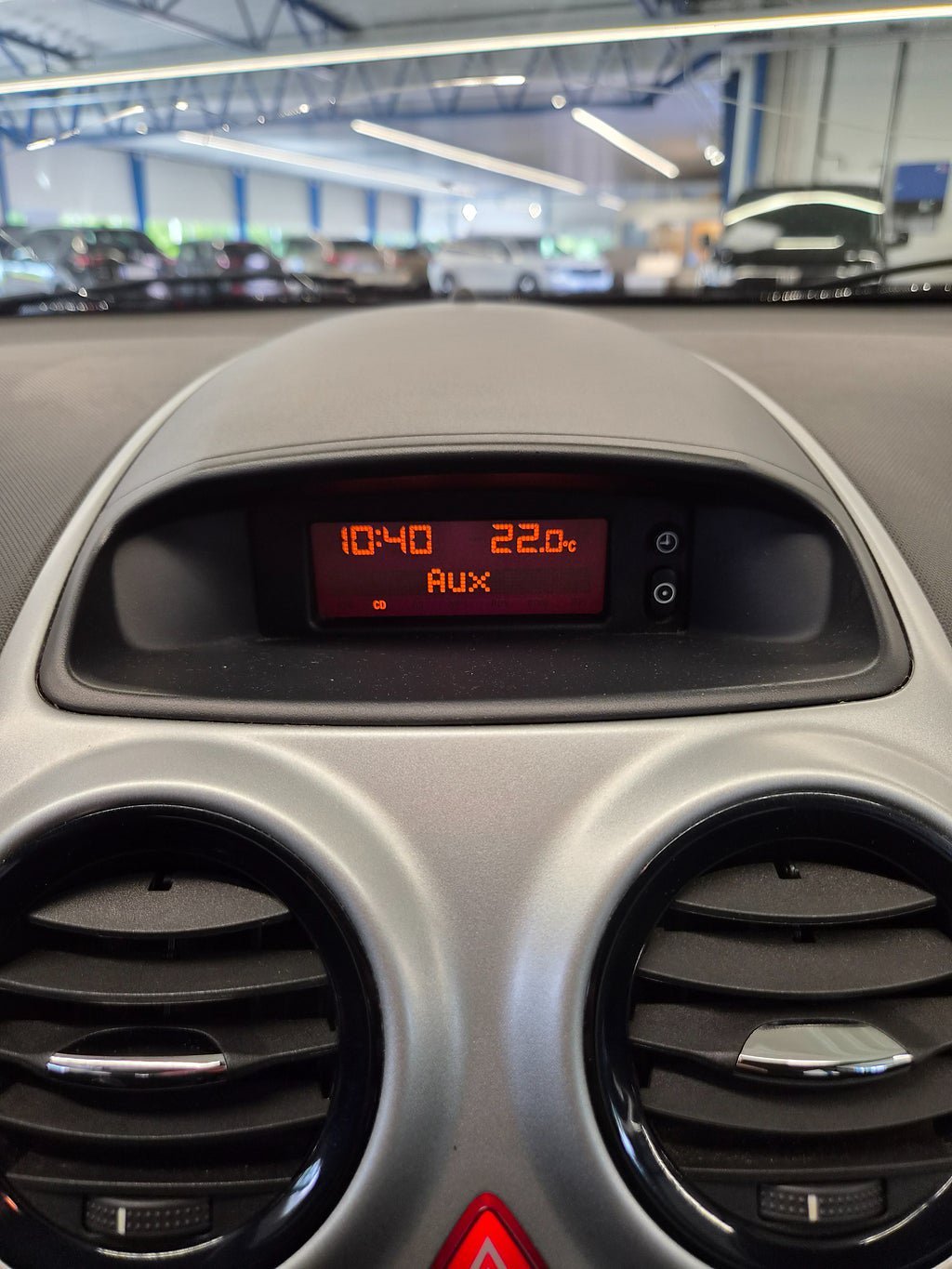 Vehicle Image 11