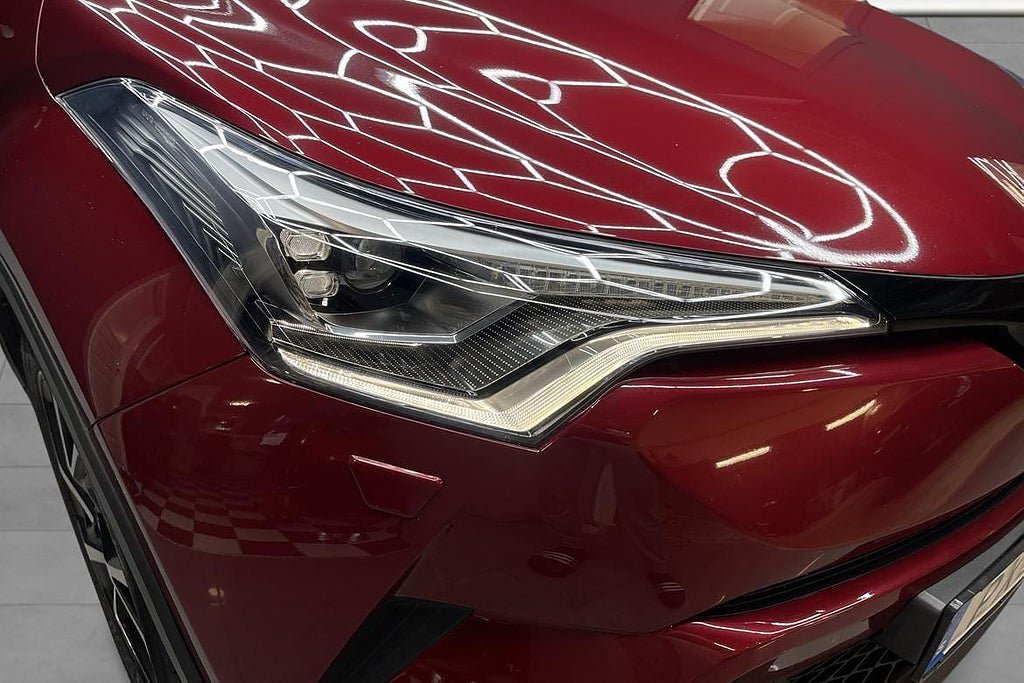 Vehicle Image 9