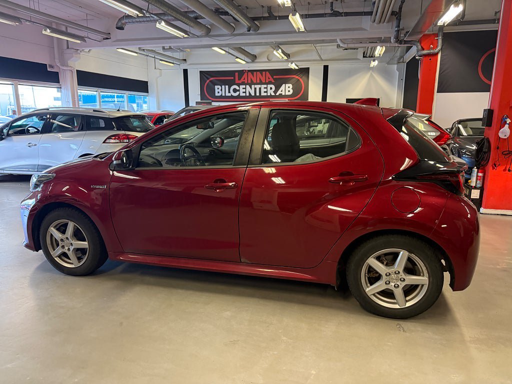 Vehicle Image 6