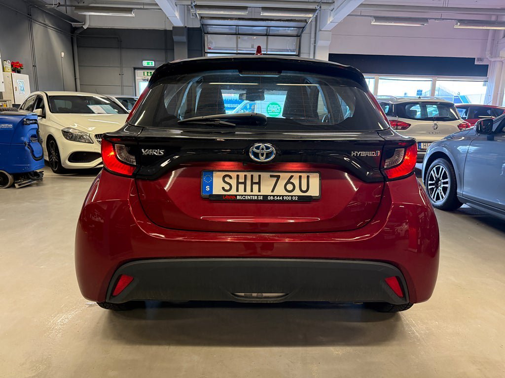 Vehicle Image 8