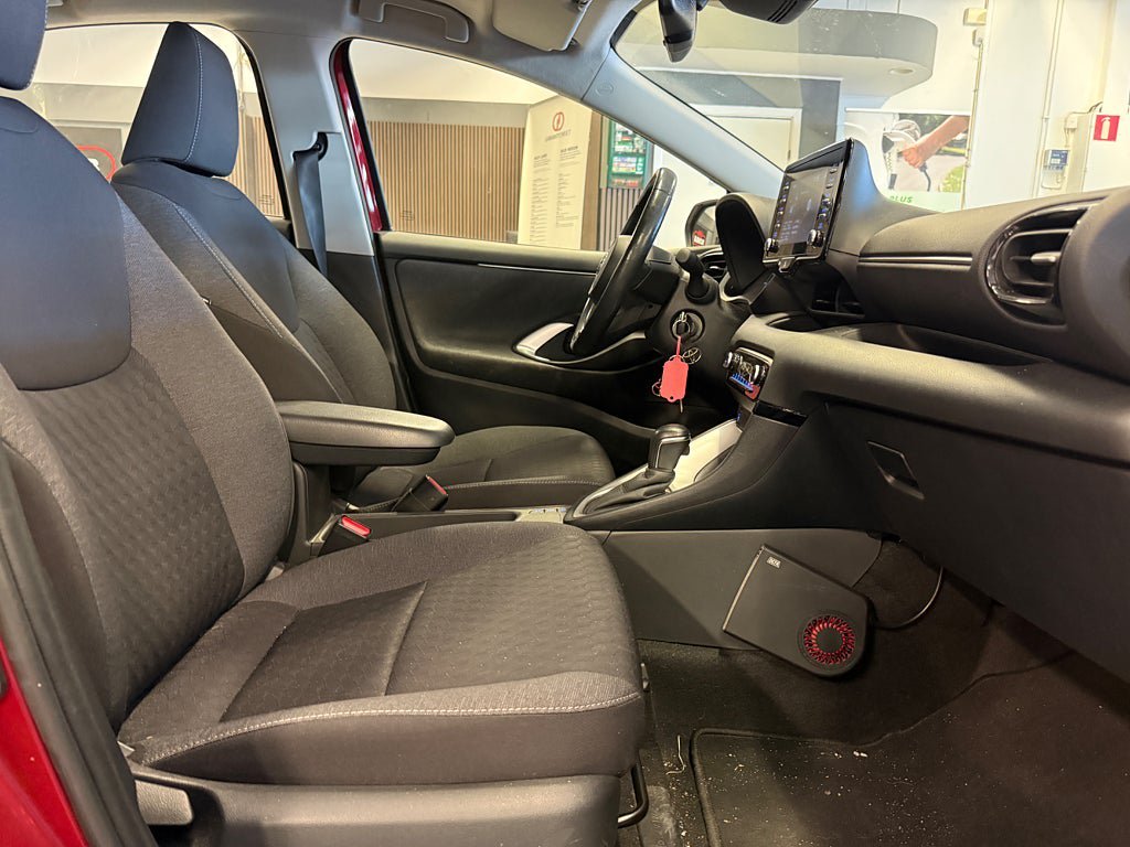Vehicle Image 16