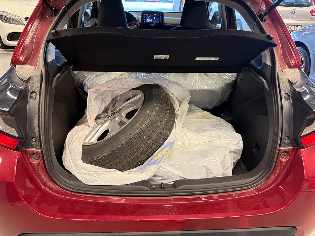Vehicle Image 17