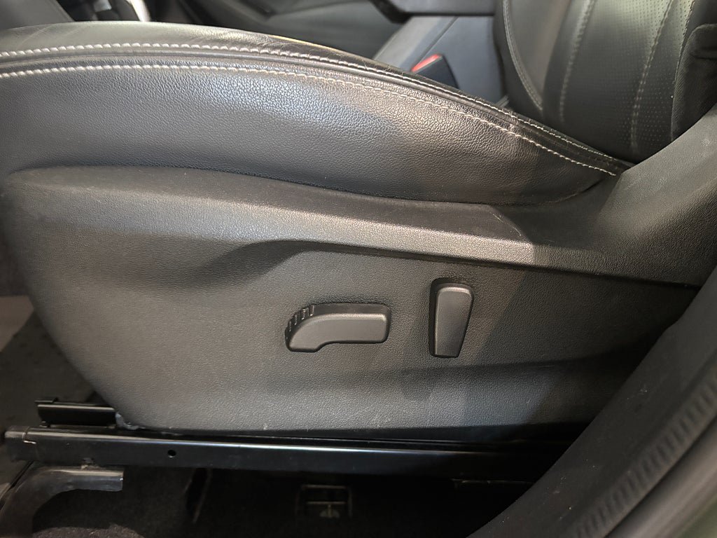 Vehicle Image 27