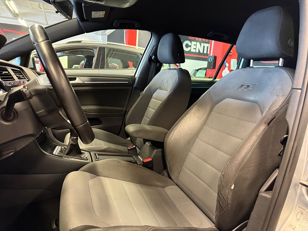 Vehicle Image 17