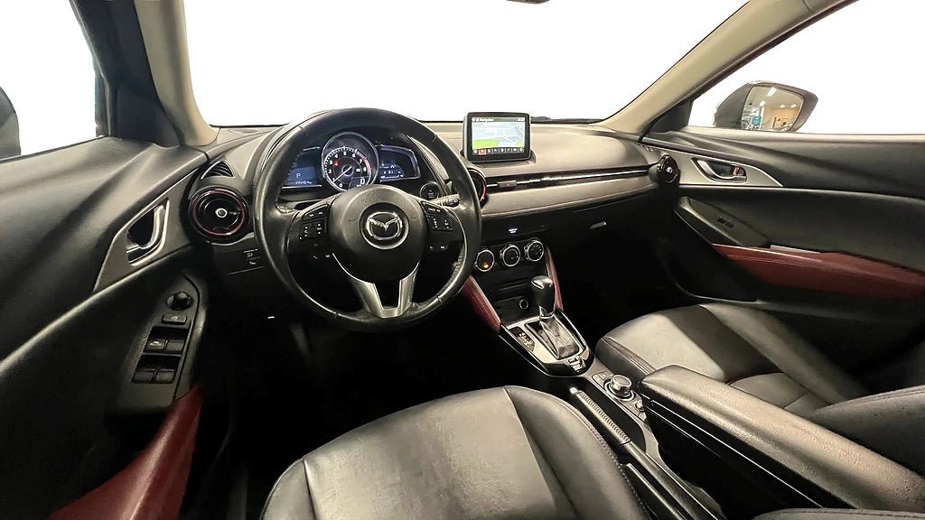 Vehicle Image 8