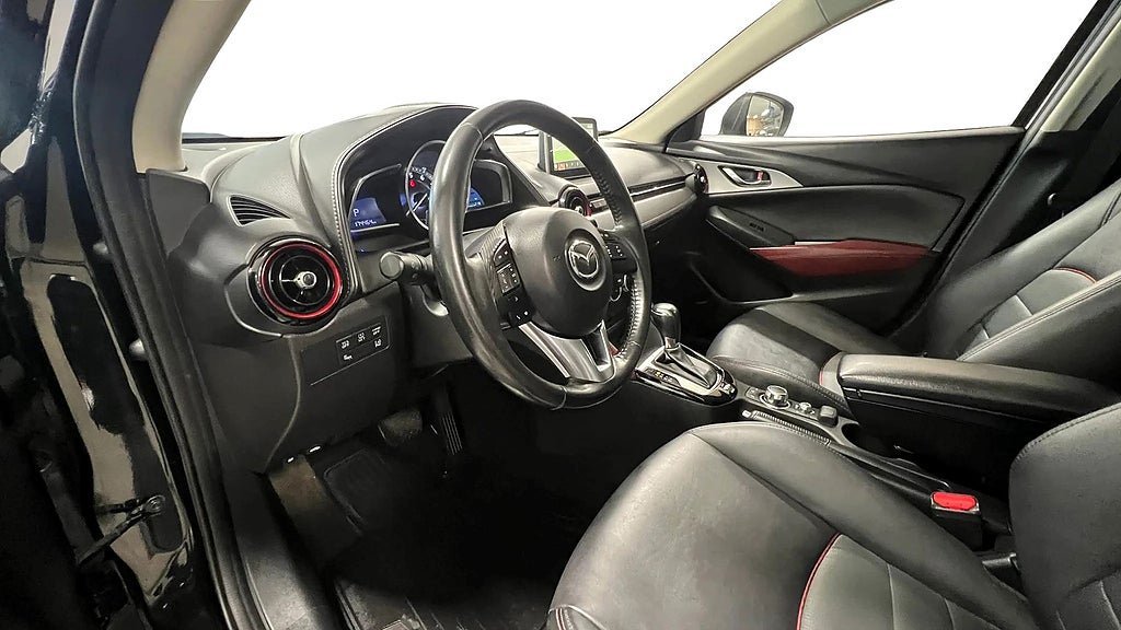 Vehicle Image 10