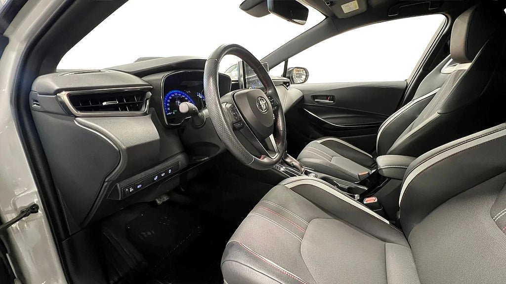 Vehicle Image 10