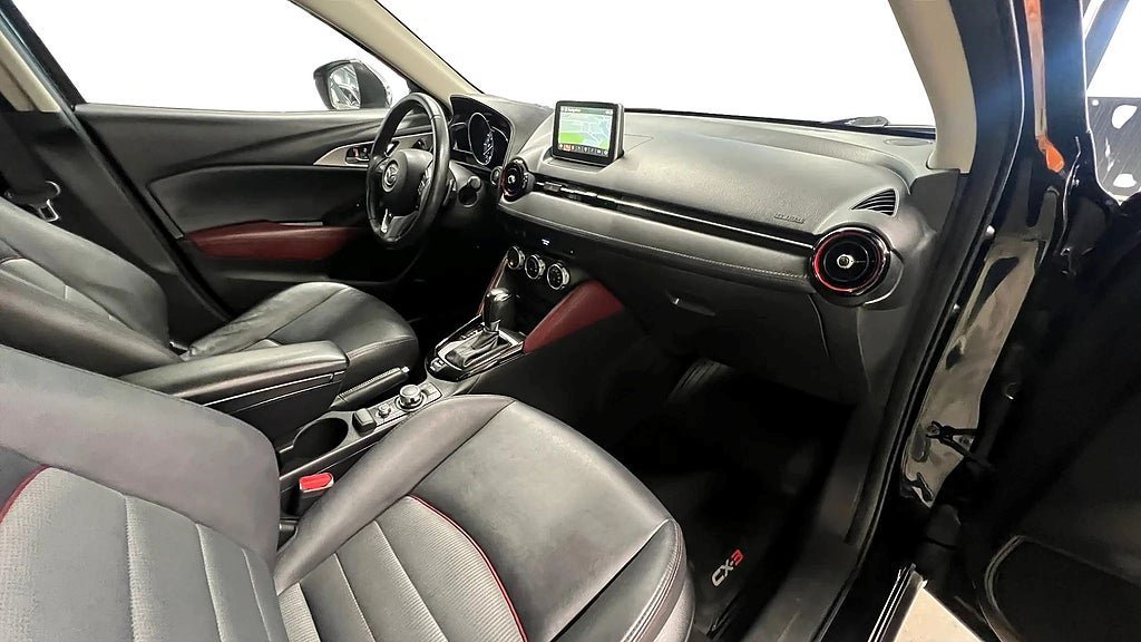 Vehicle Image 16