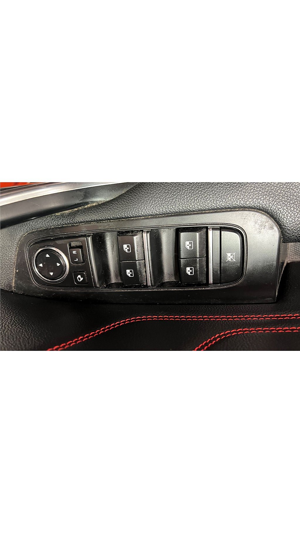 Vehicle Image 22