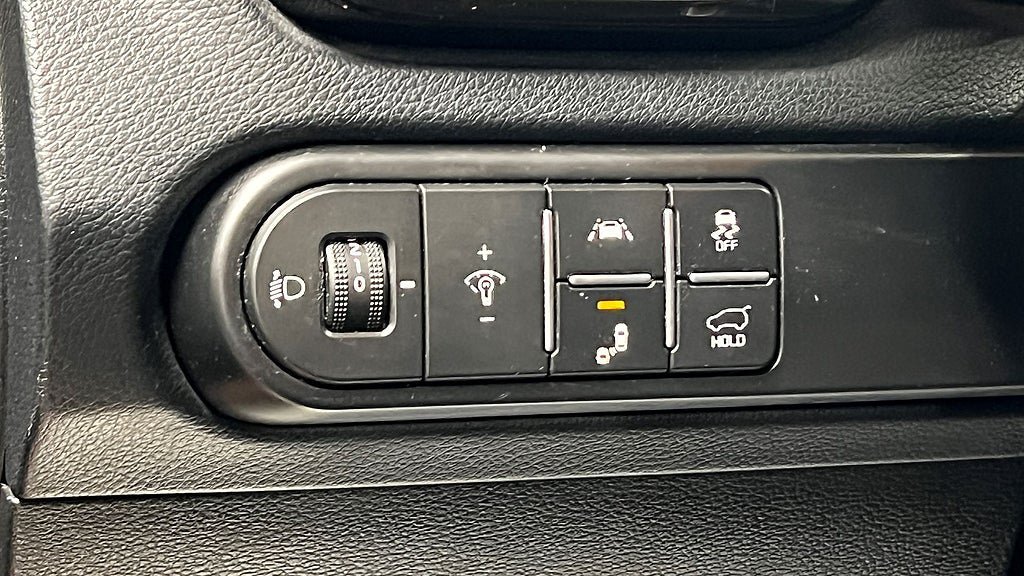 Vehicle Image 24