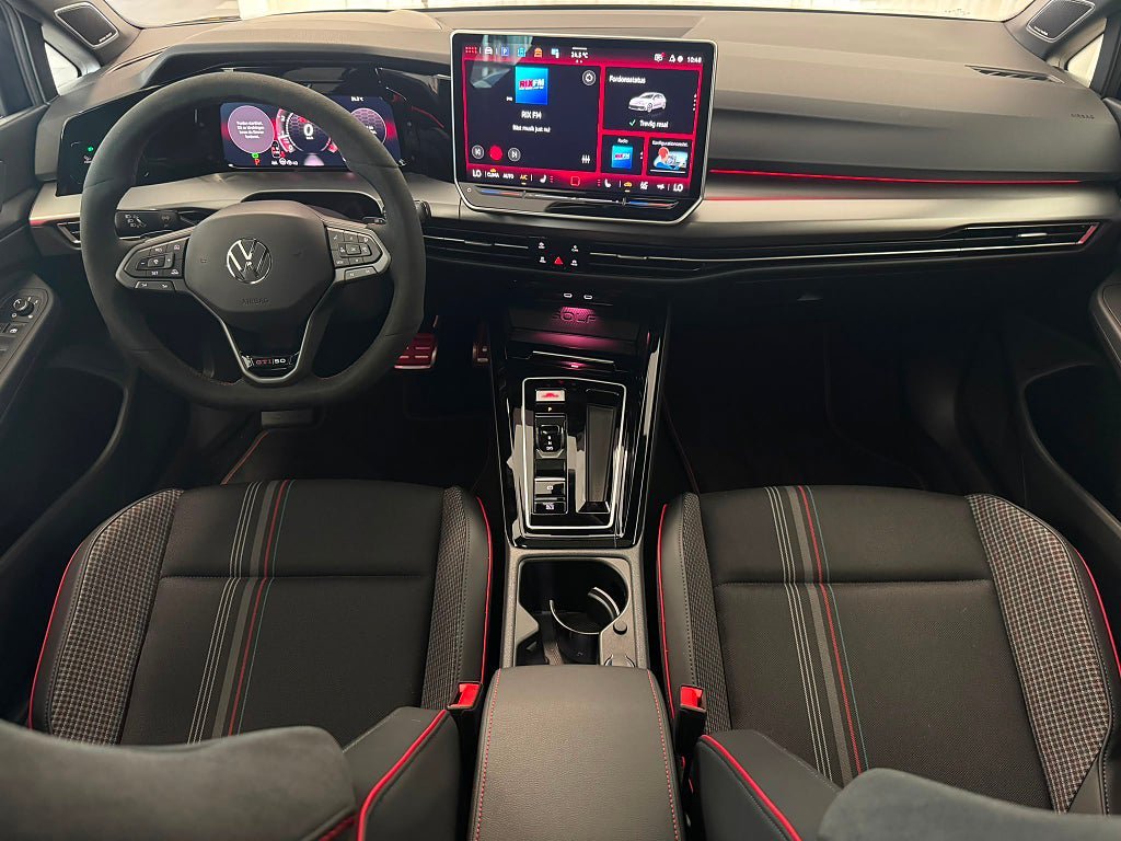 Vehicle Image 35