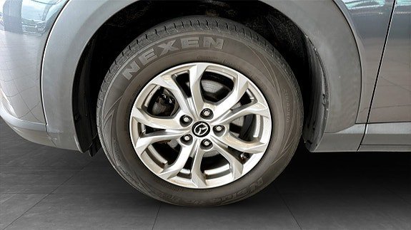 Vehicle Image 9