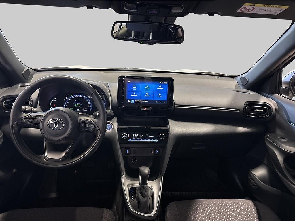 Vehicle Image 12