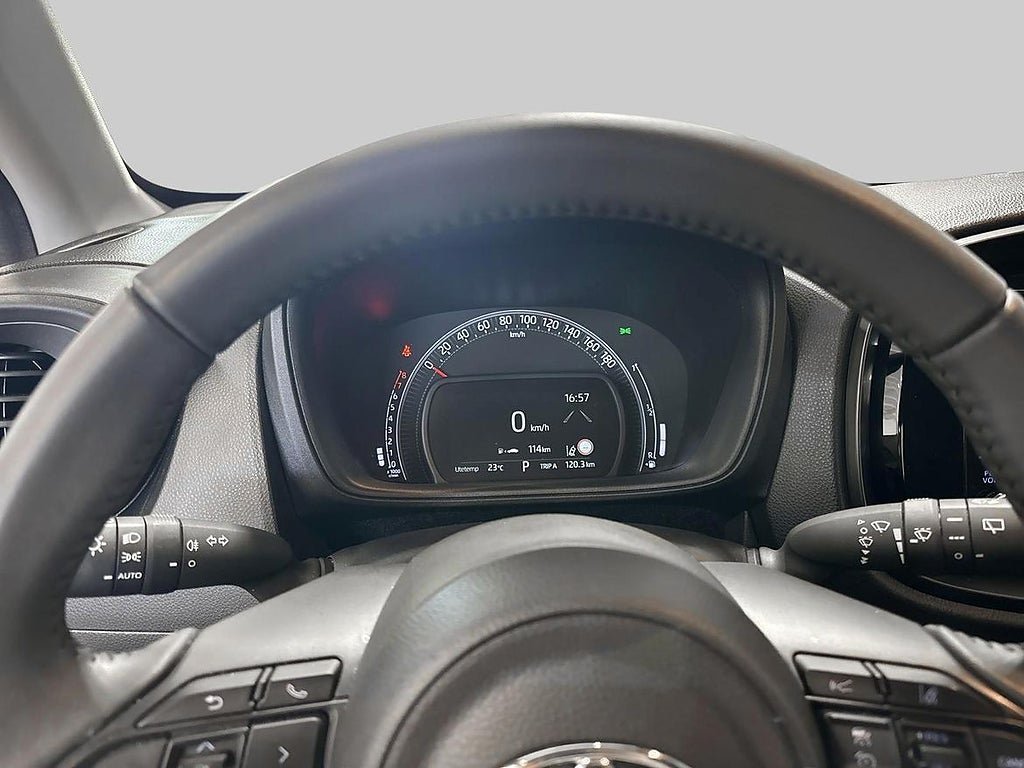 Vehicle Image 15