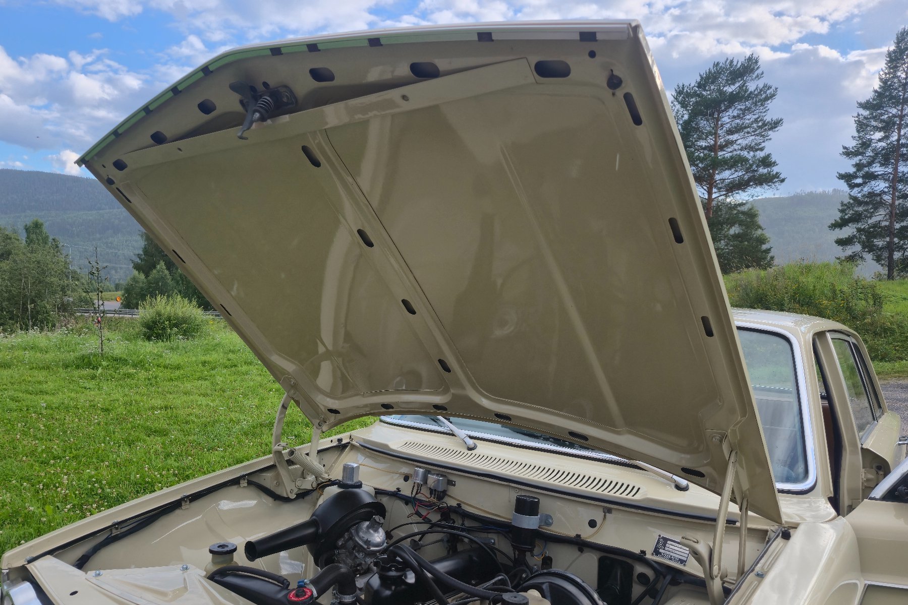 Vehicle Image 22