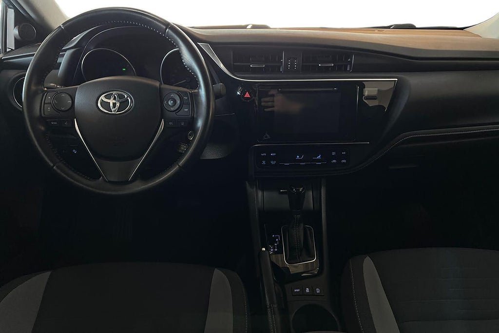 Vehicle Image 8