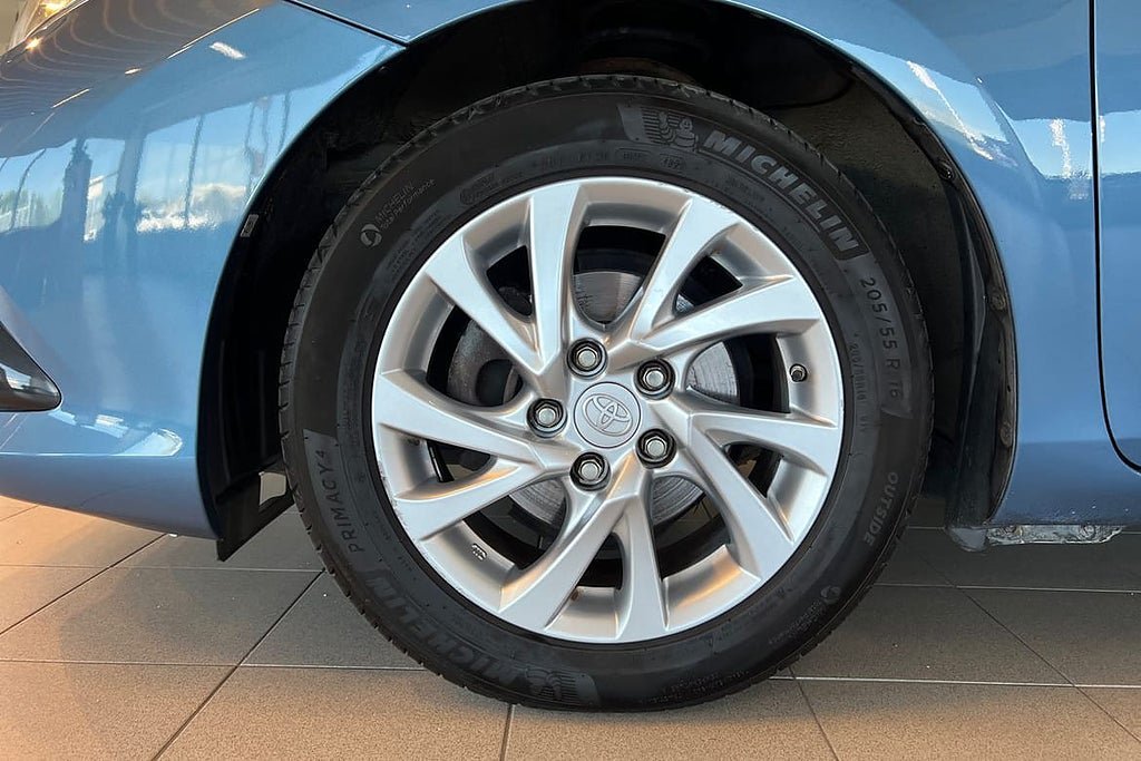 Vehicle Image 15
