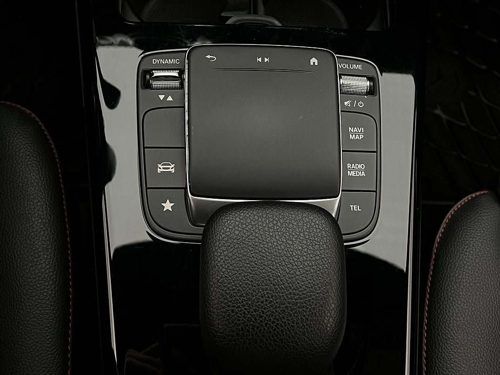 Vehicle Image 23