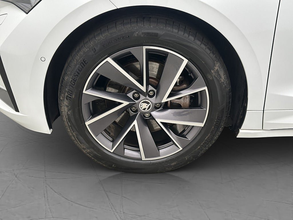Vehicle Image 38