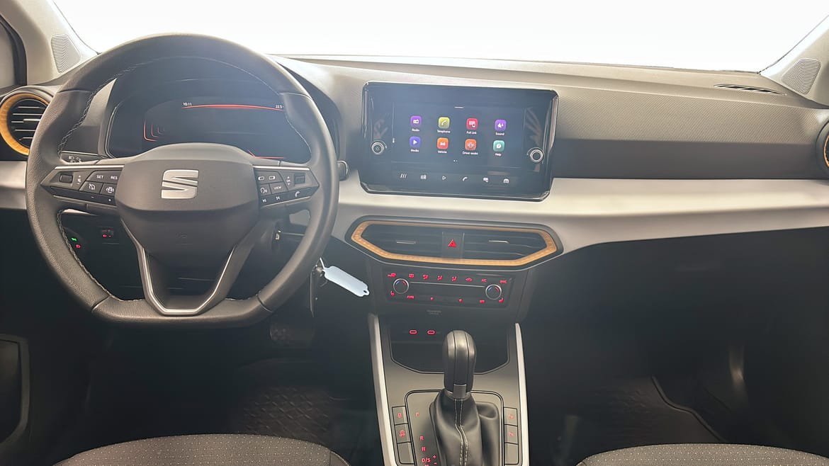 Vehicle Image 10