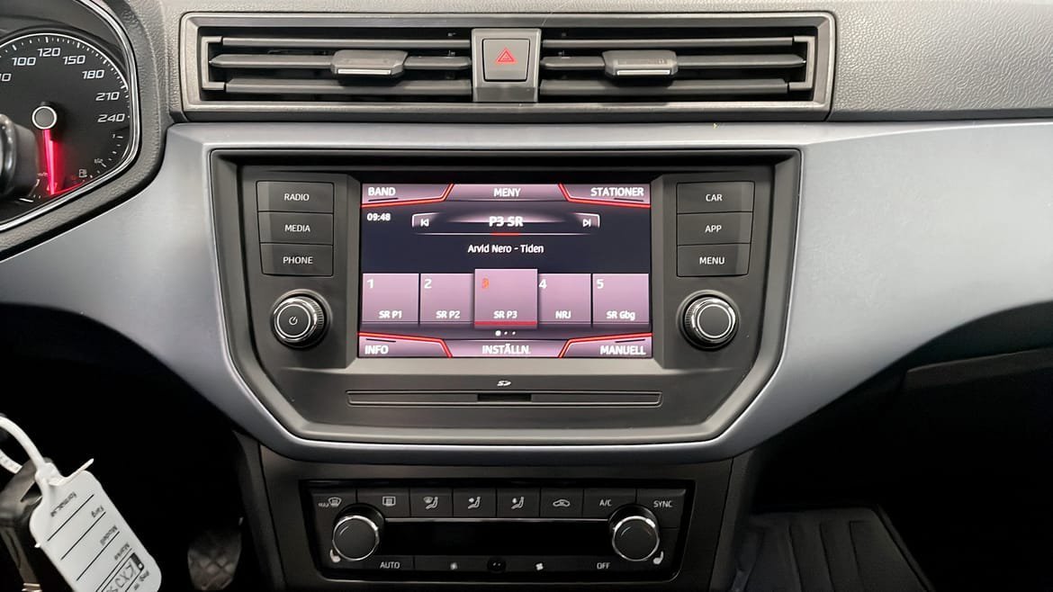 Vehicle Image 9