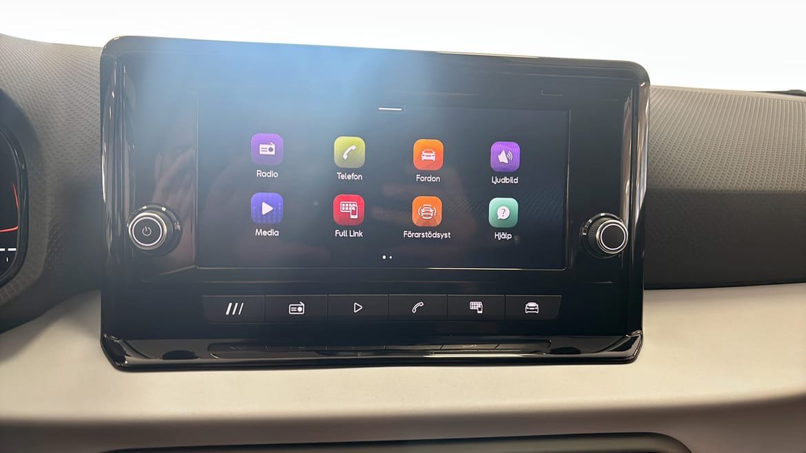 Vehicle Image 9
