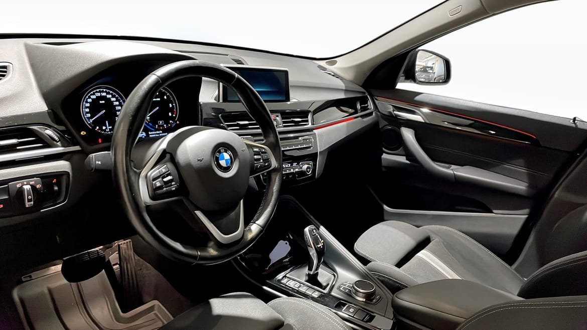 Vehicle Image 7