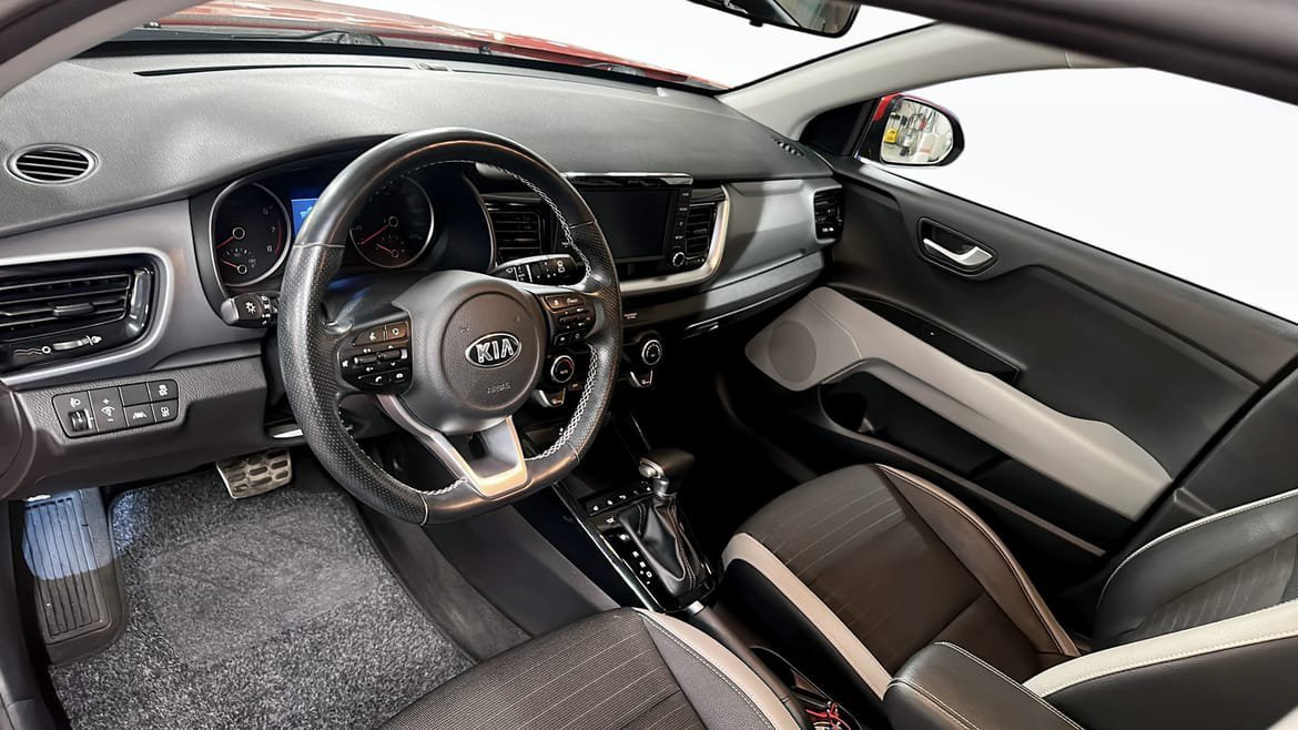 Vehicle Image 7