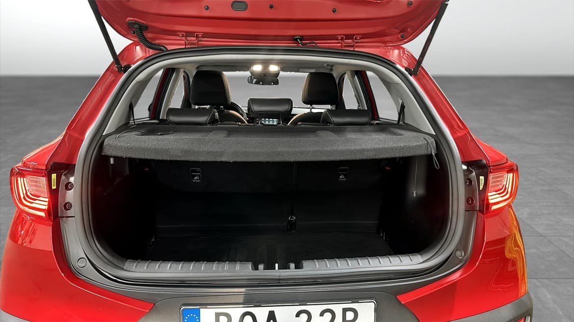 Vehicle Image 12