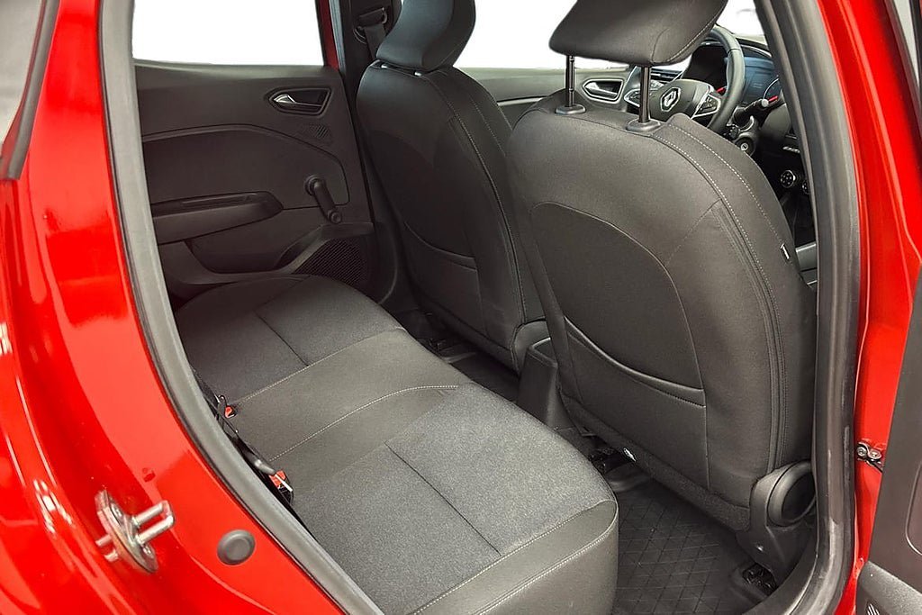 Vehicle Image 12