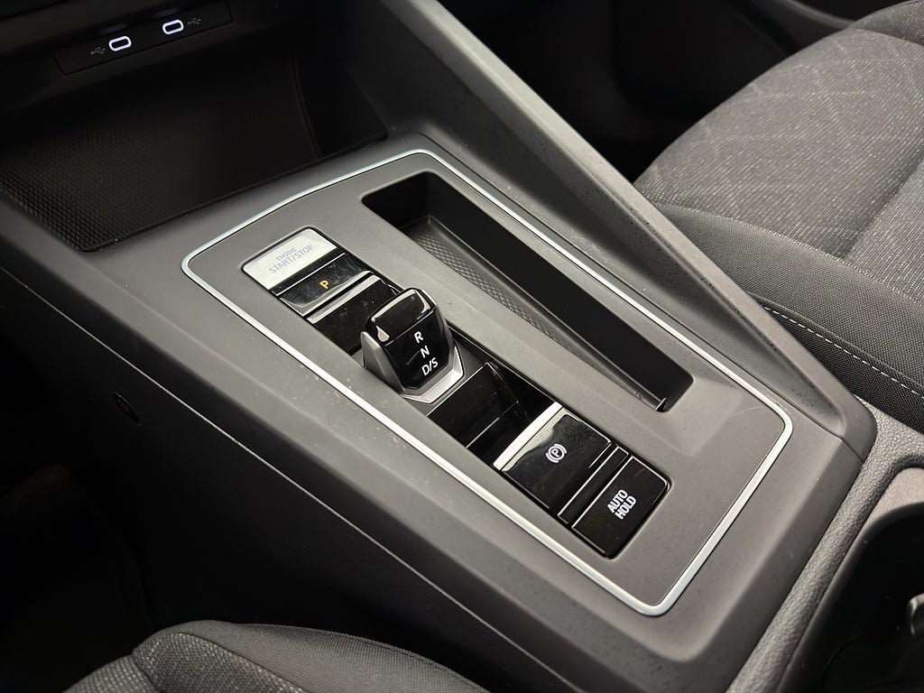 Vehicle Image 23
