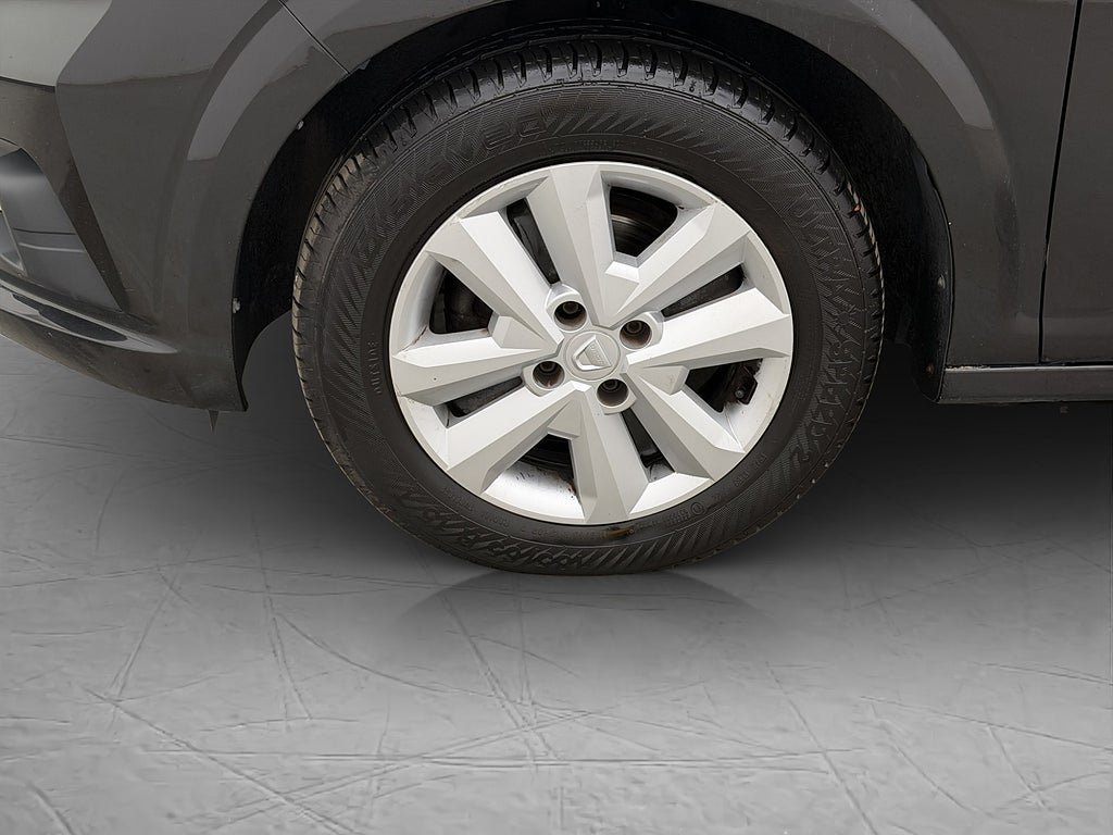 Vehicle Image 22