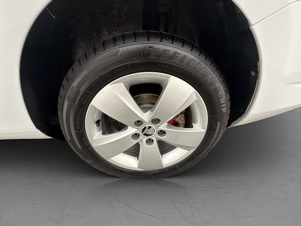 Vehicle Image 23