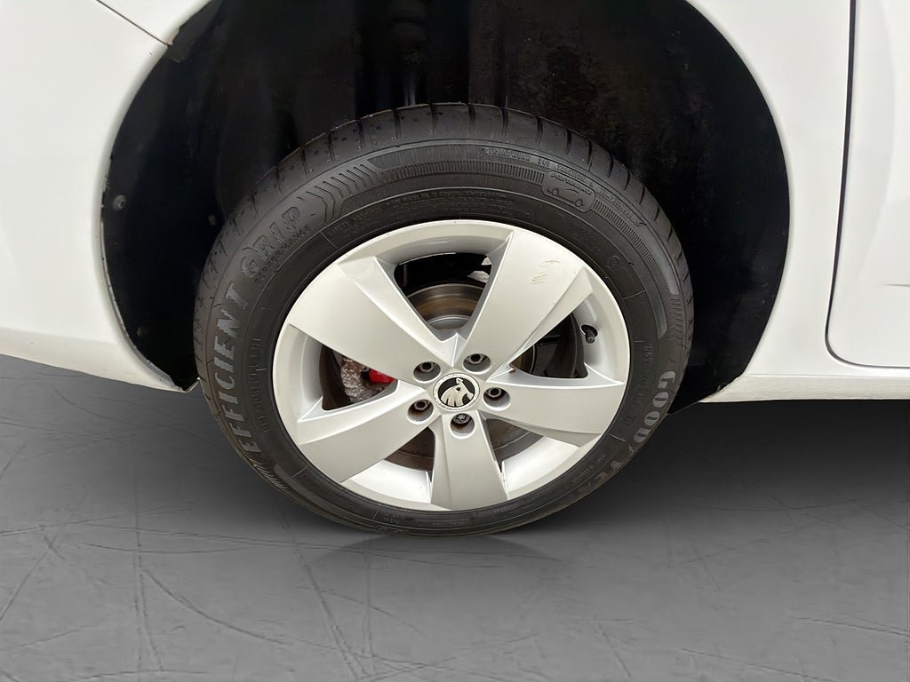 Vehicle Image 24