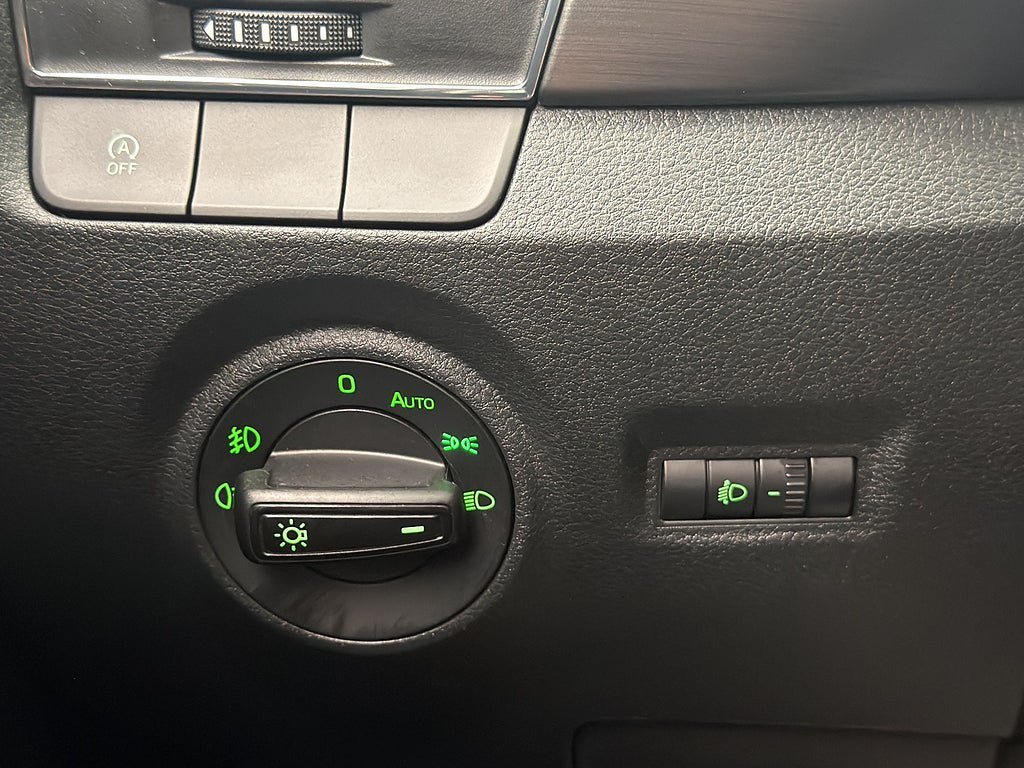 Vehicle Image 26