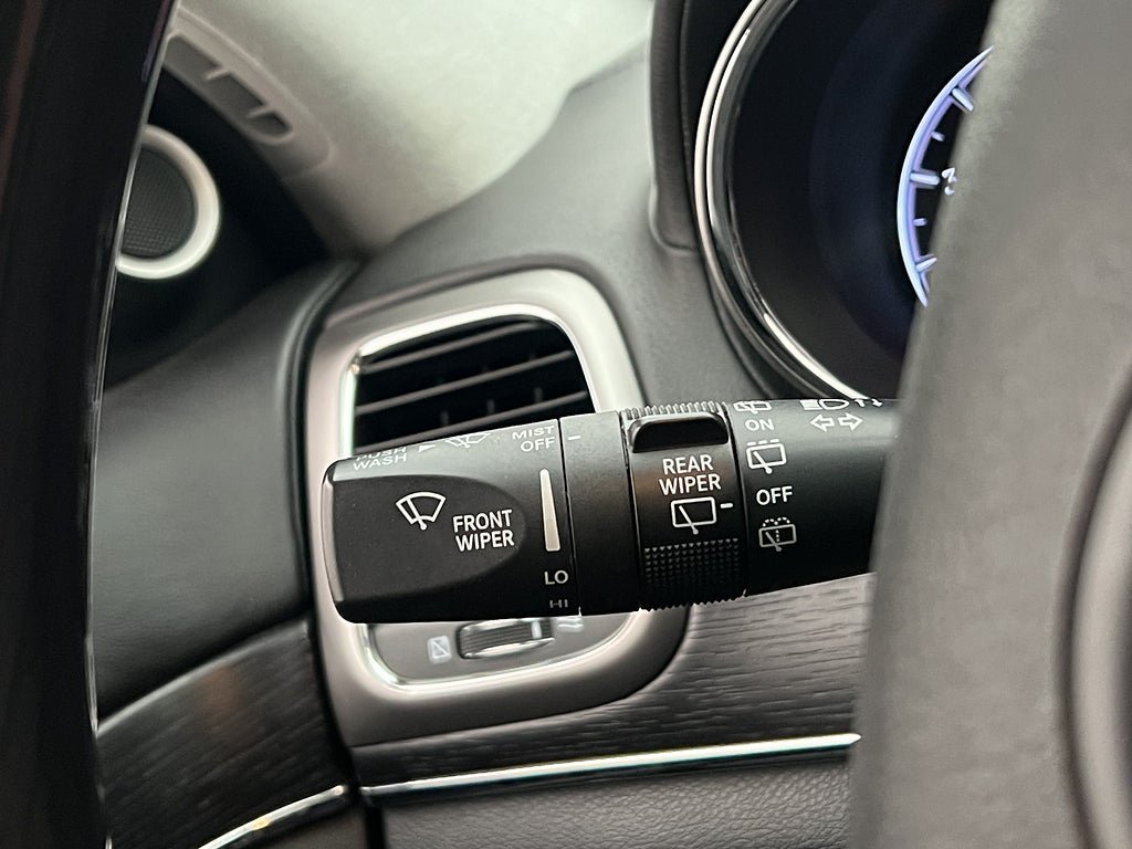 Vehicle Image 35