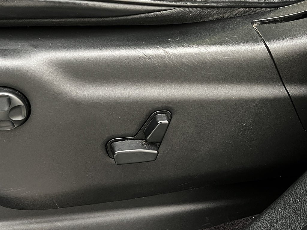 Vehicle Image 36