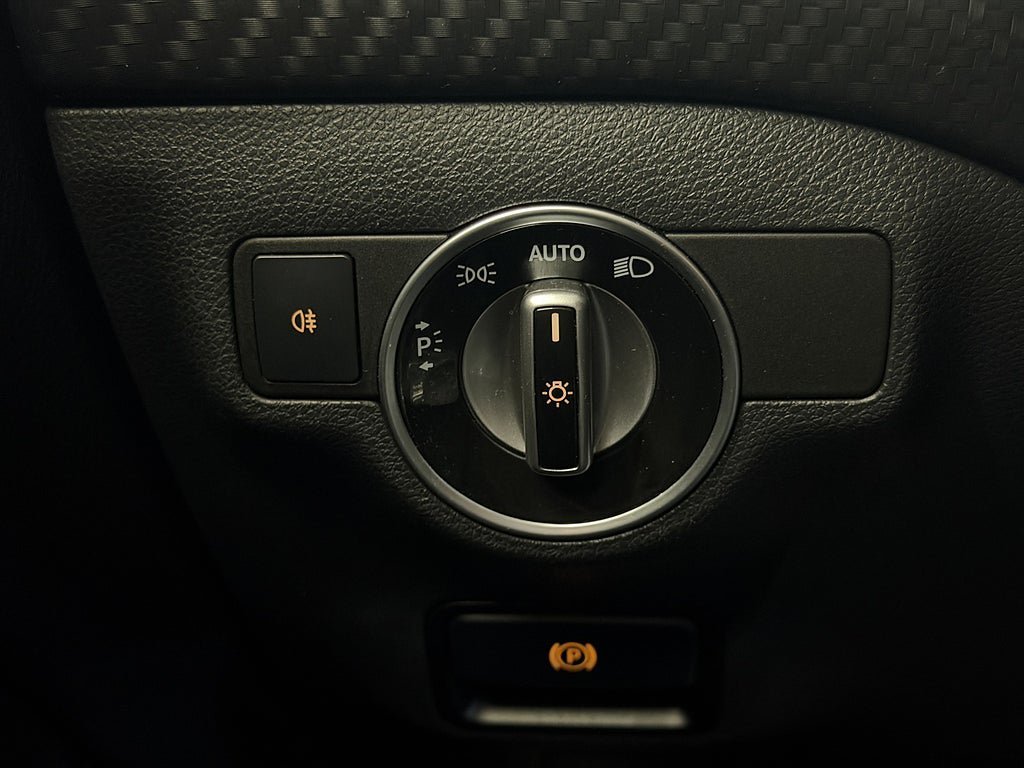 Vehicle Image 28