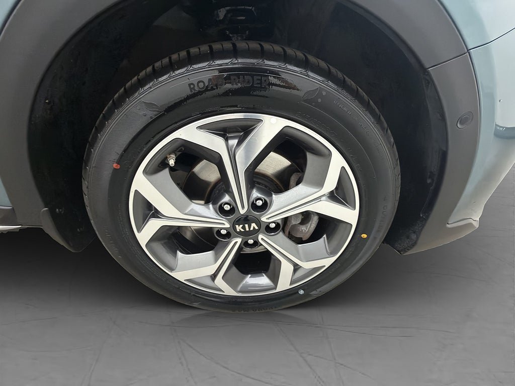 Vehicle Image 33