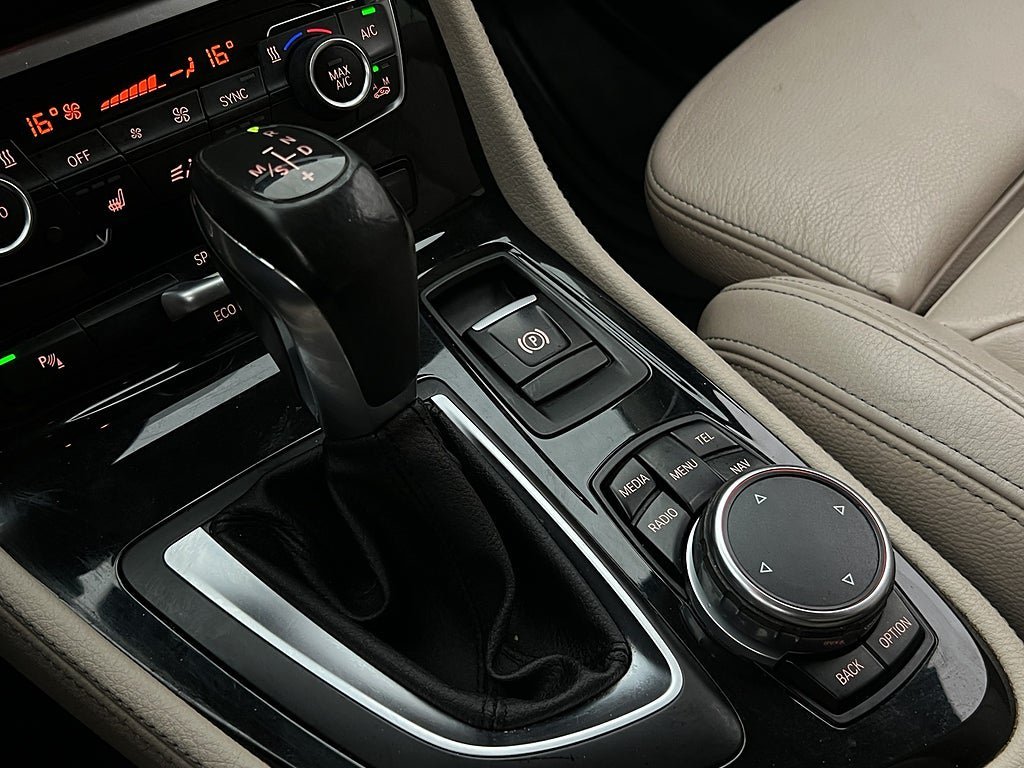 Vehicle Image 28