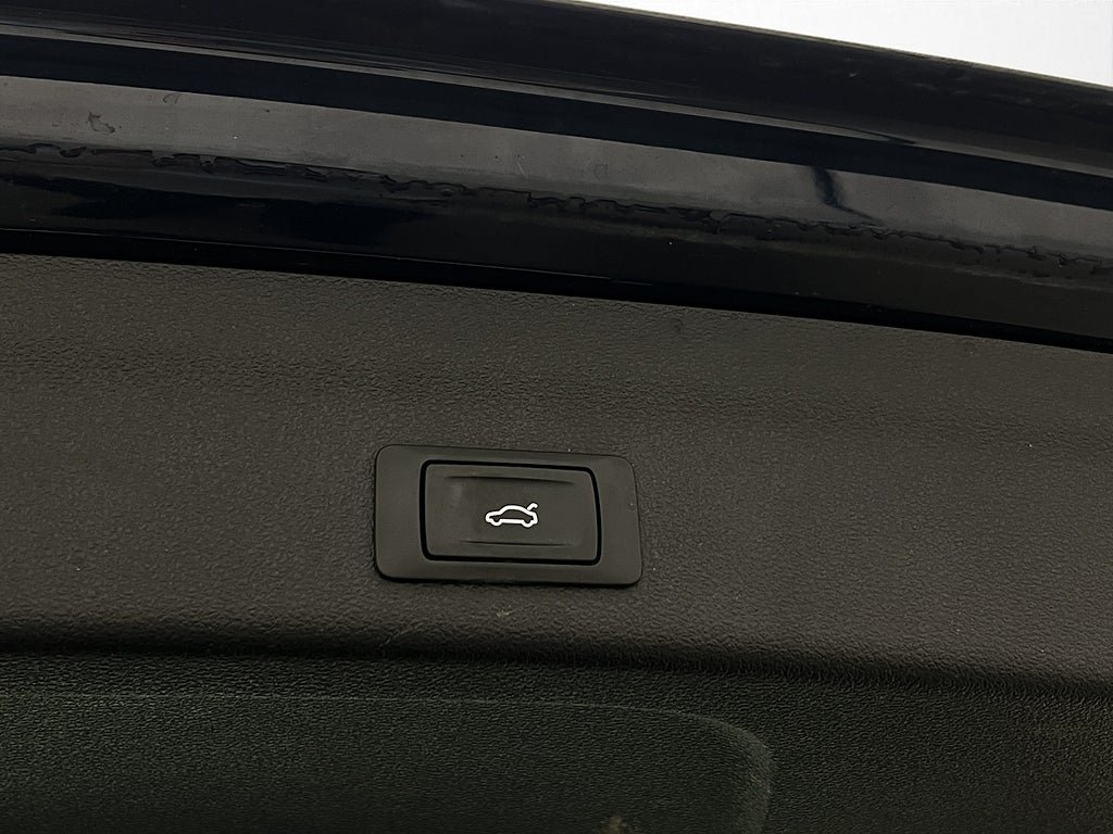 Vehicle Image 29